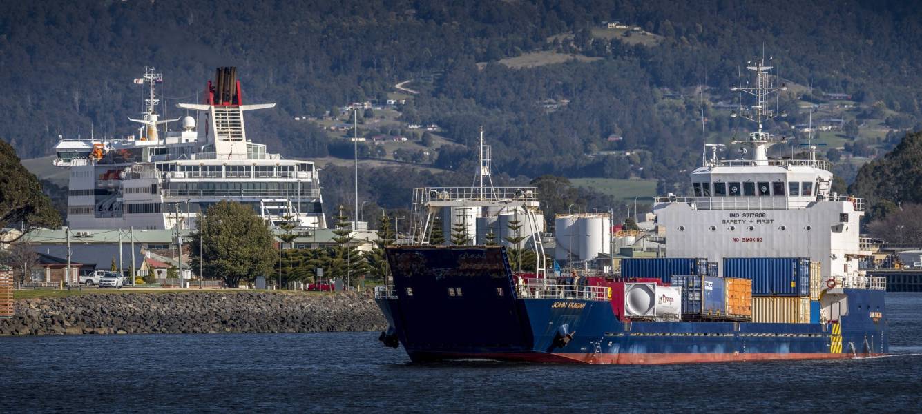 King Island customers give Bass Island Line thumbs up